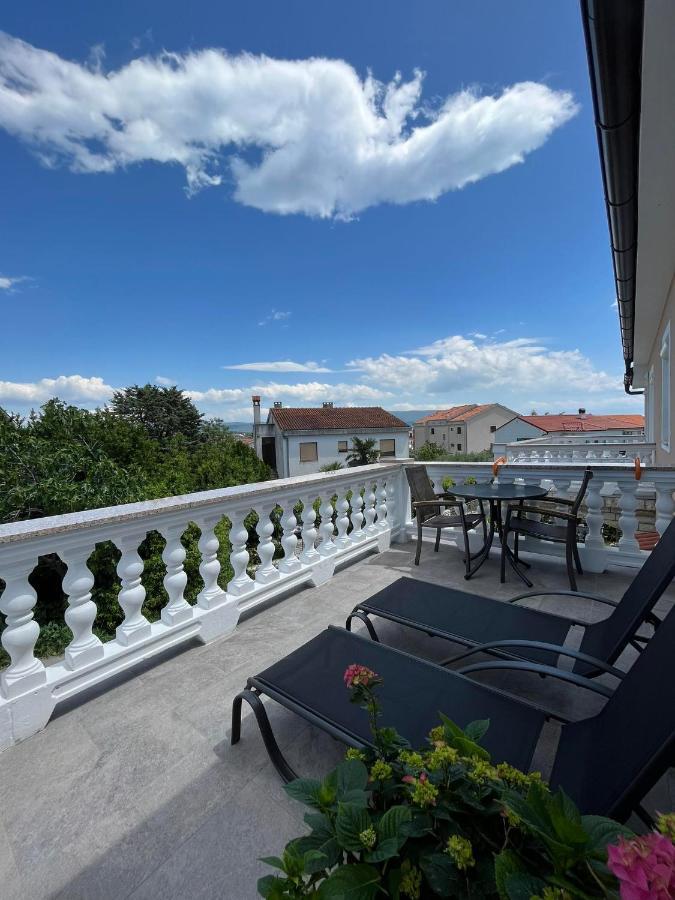 Apartments Ostojic Krk Town Extérieur photo
