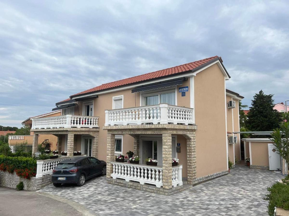 Apartments Ostojic Krk Town Extérieur photo